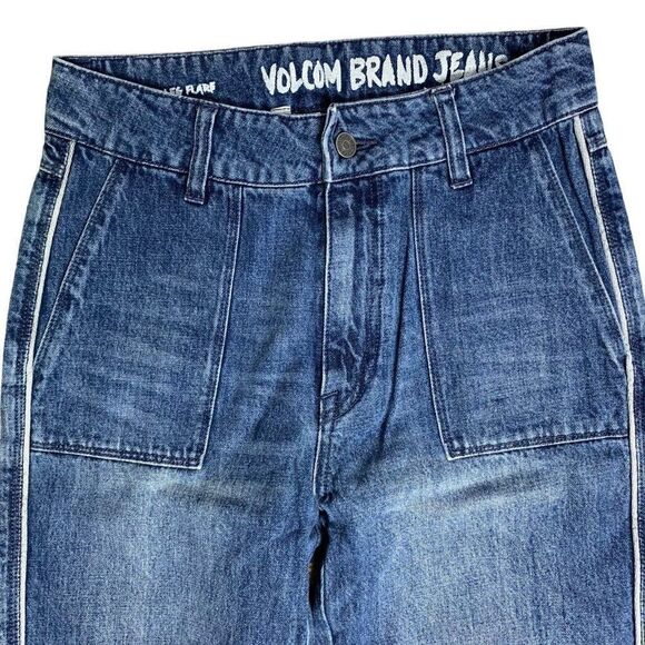 Volcom Wide Leg Flare Denim Jeans 7 Med Wash High Rise Button Zip Patch Pockets - Picture 2 of 5